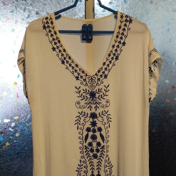 Embroidered Blue And White Cover Up - Picture 3 of 13